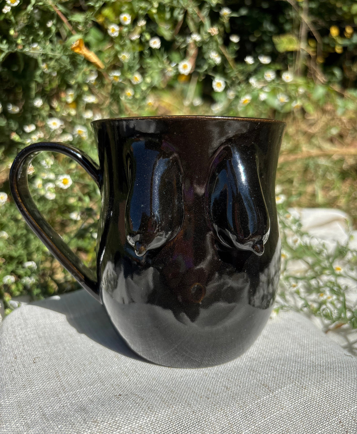Black Saggy Boob mug